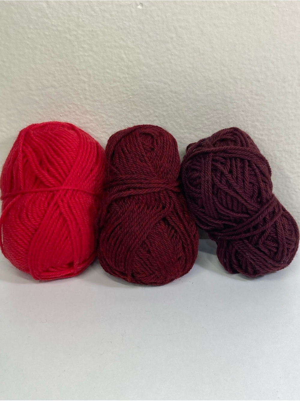 102g Untagged Red, Maroon, & Burgundy Yarn Bundle